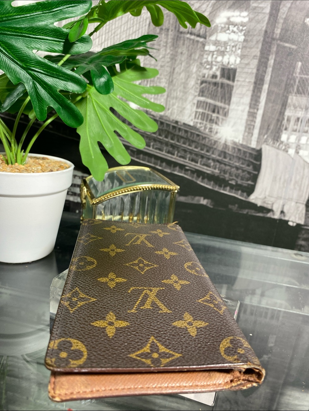 Authentic Louis Vuitton Monogram checkbook holder - Picture 13 of 15